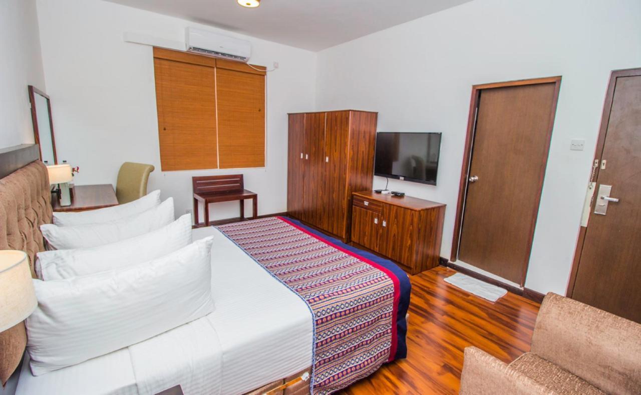 Pearl Royal Hotel, Colombo Exteriör bild